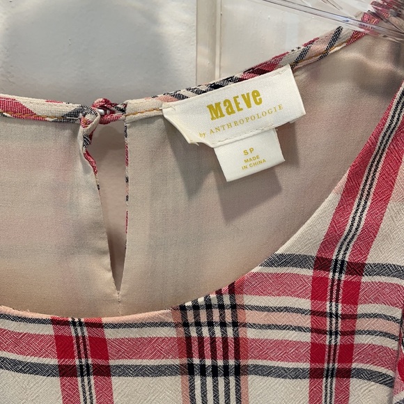 Maeve by Anthropologie flutter sleeve blouse- size SP - Picture 2 of 3